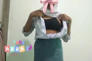 Gadis Cantik Pasrah Goyang Kasur Bareng Pria