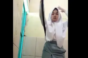 Viral Cewek 18+ Jilbab Dewasa Muda Bugil Colmek Mastrubasi Full